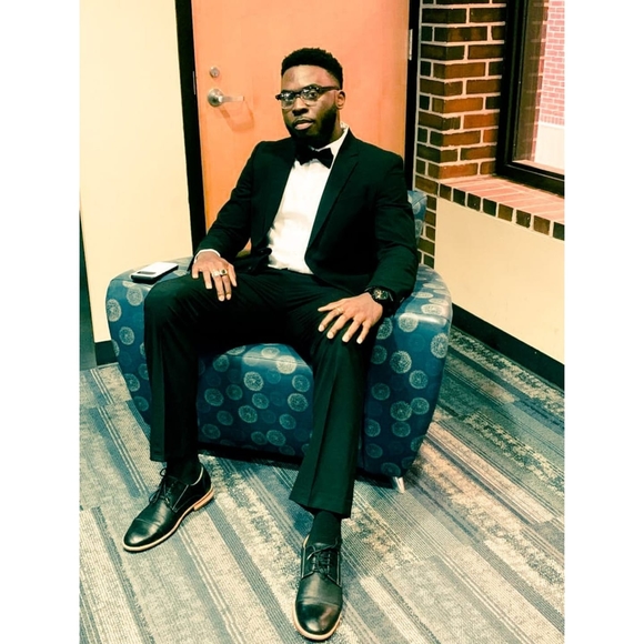 Meet your Posher, Raymond - Picture 1 of 1